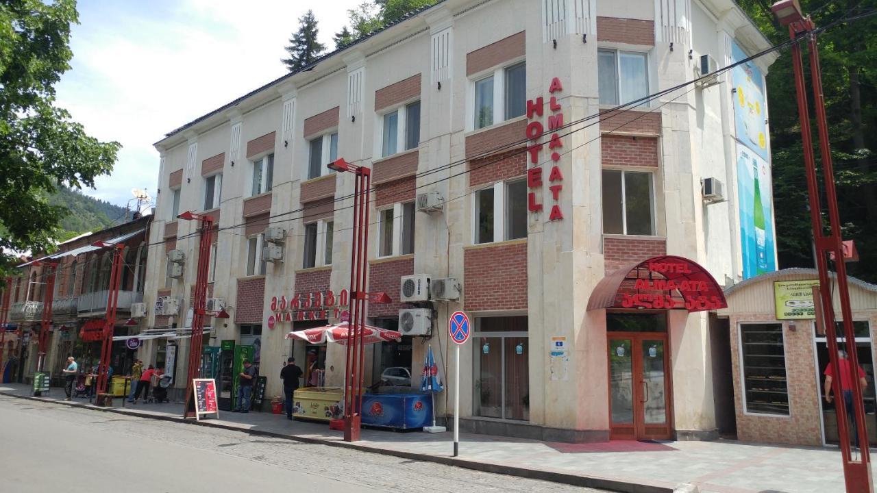 Alma-Ata Hotel Borzsomi Kültér fotó