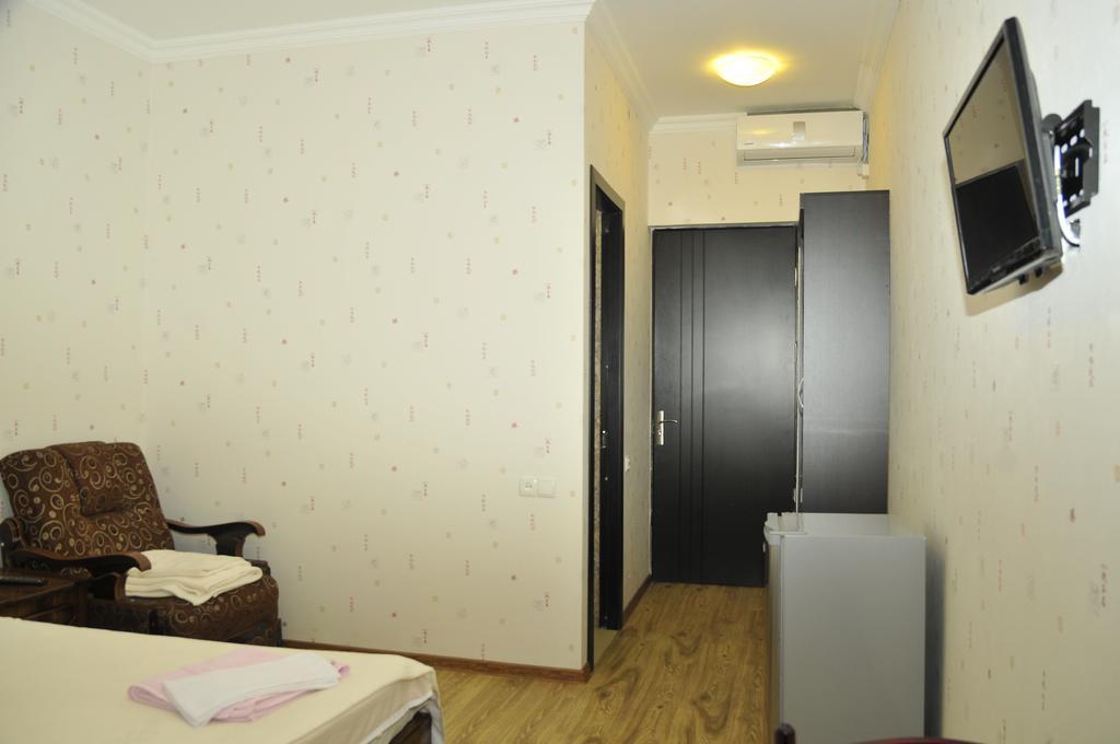 Alma-Ata Hotel Borzsomi Kültér fotó
