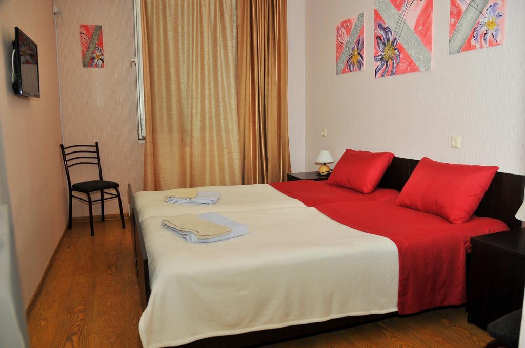 Alma-Ata Hotel Borzsomi Szoba fotó