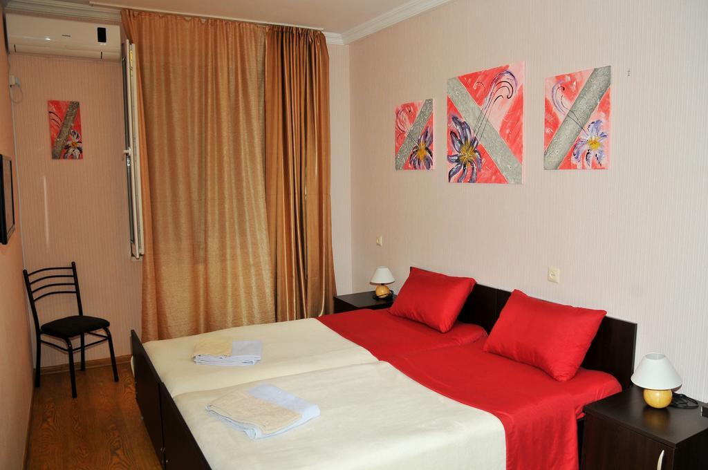 Alma-Ata Hotel Borzsomi Szoba fotó
