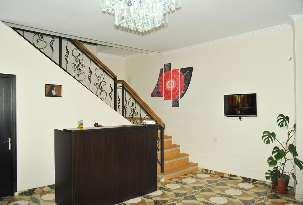 Alma-Ata Hotel Borzsomi Kültér fotó