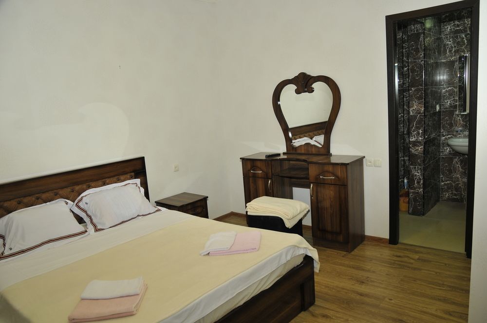 Alma-Ata Hotel Borzsomi Kültér fotó
