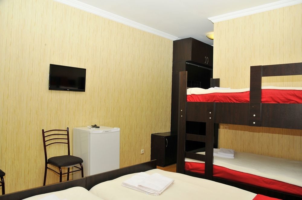 Alma-Ata Hotel Borzsomi Kültér fotó